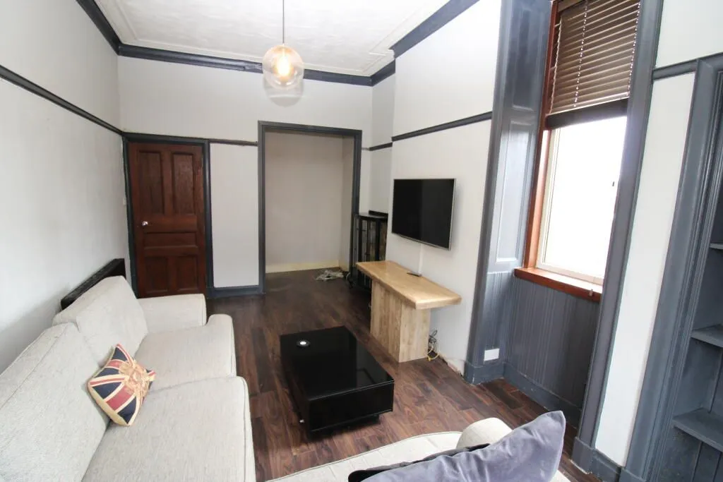 1 Bedroom   Flat