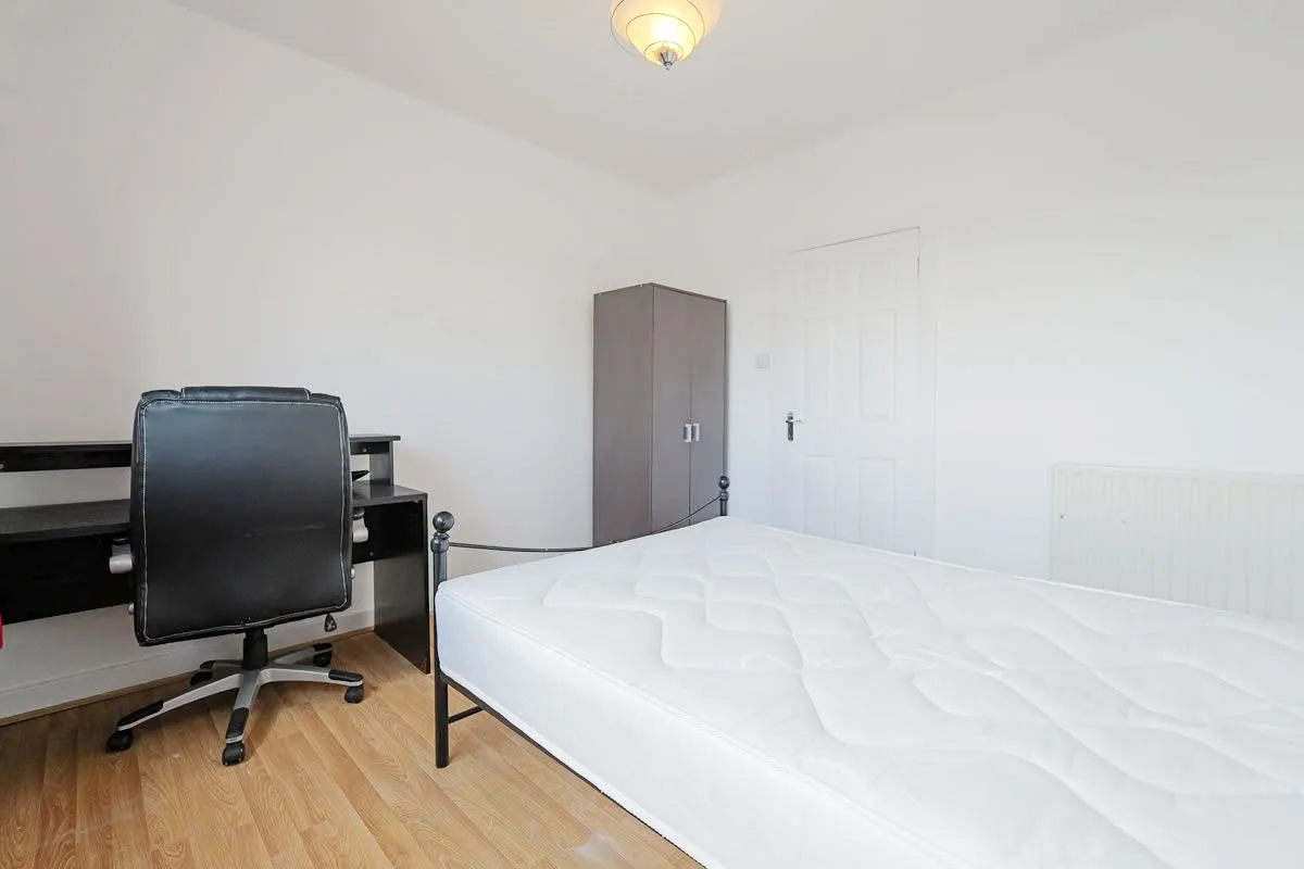 2 Bedroom   Flat