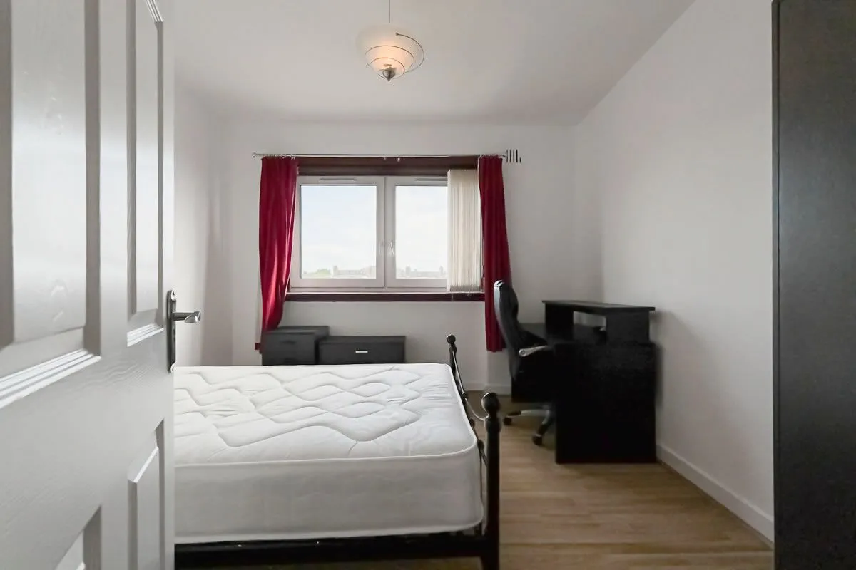 2 Bedroom   Flat