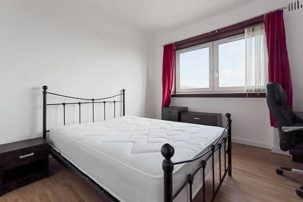 2 Bedroom   Flat