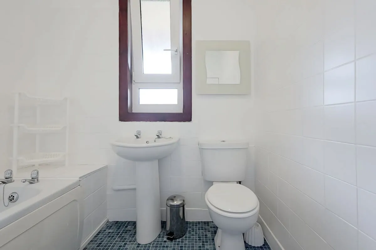 2 Bedroom   Flat