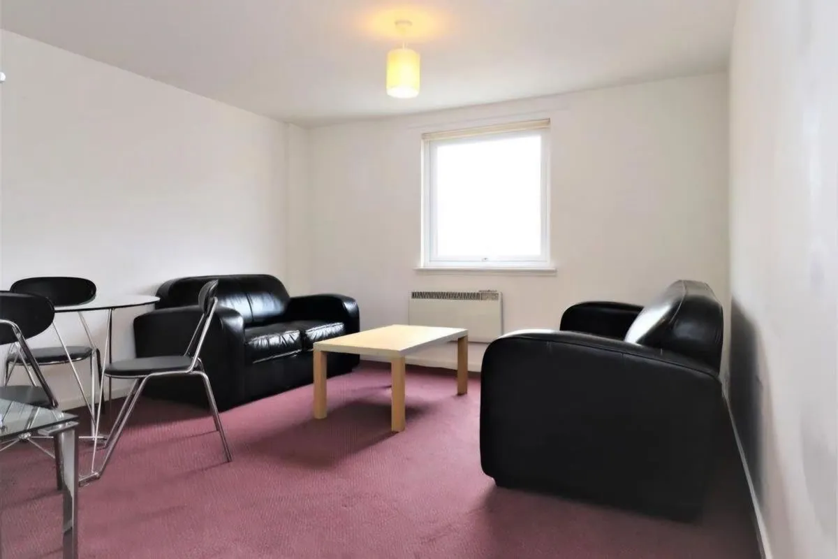 2 Bedroom   Flat