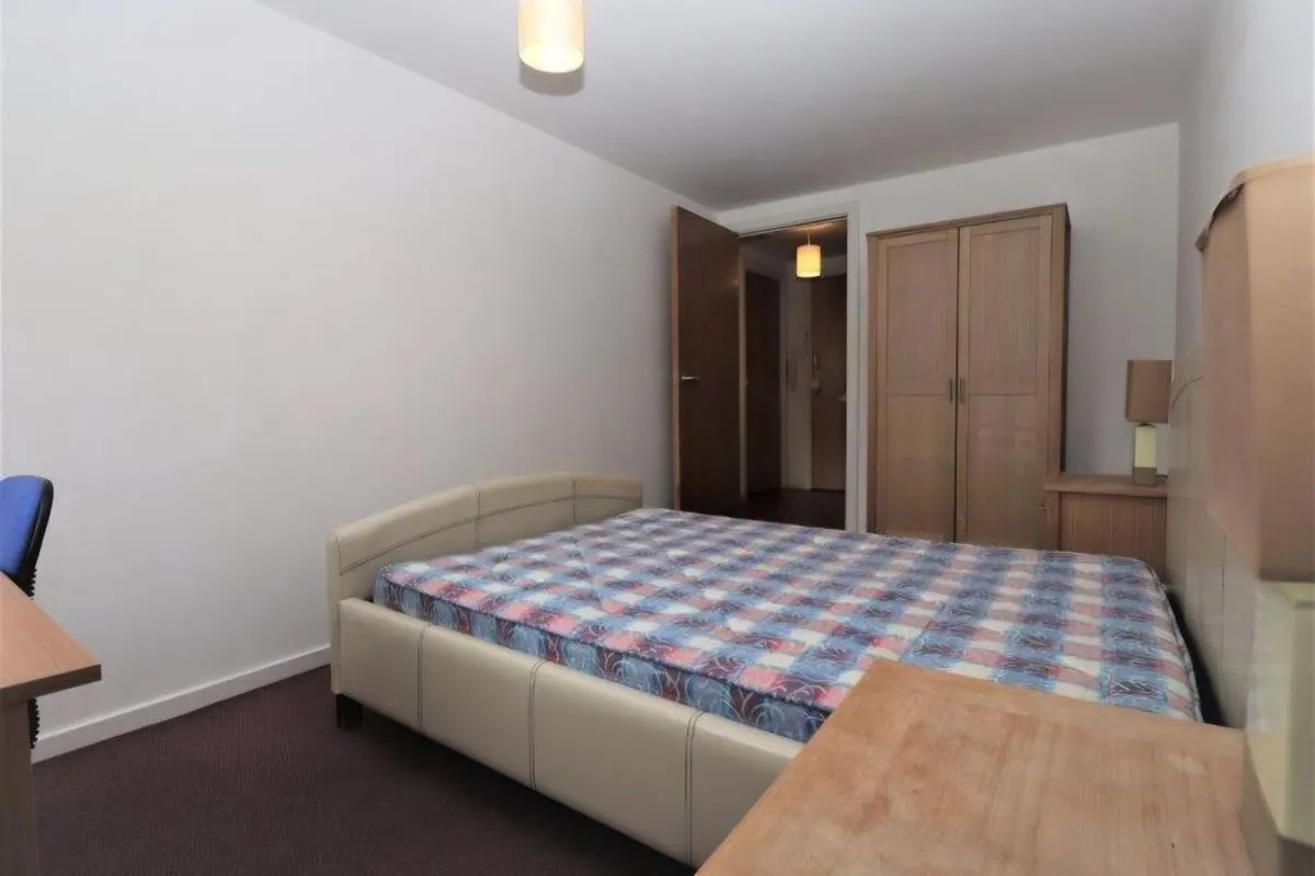 2 Bedroom   Flat