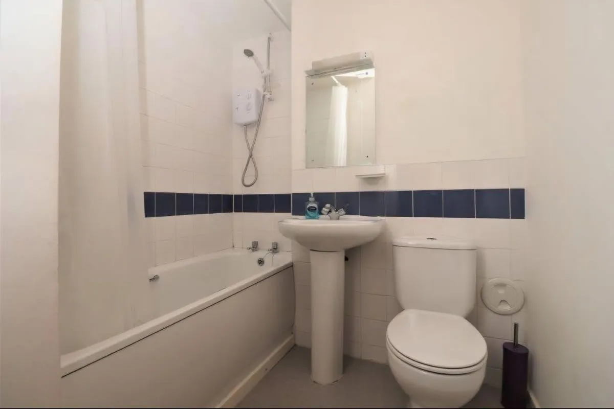 2 Bedroom   Flat