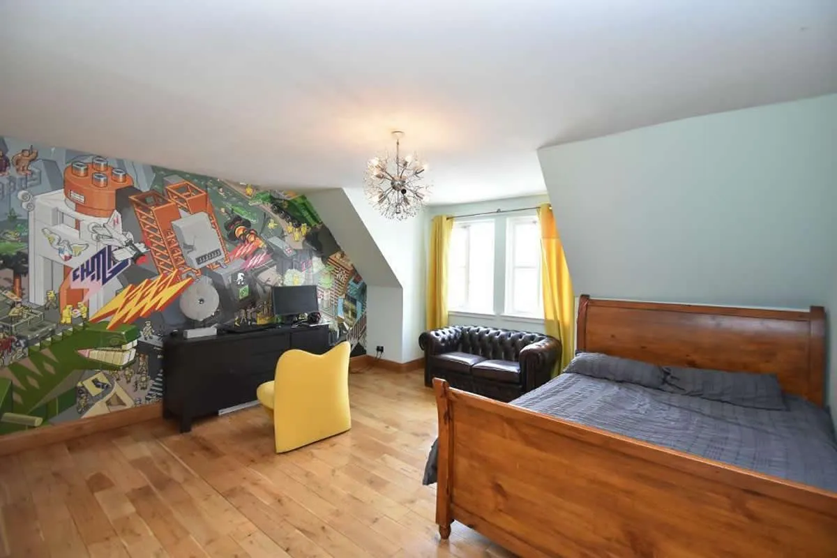 5 Bedroom   House