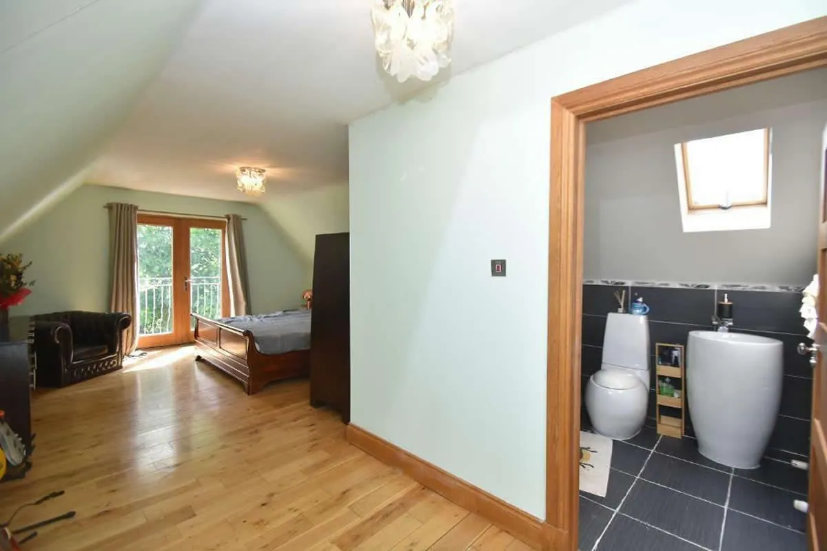 5 Bedroom   House