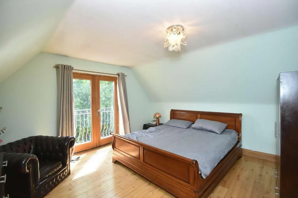 5 Bedroom   House