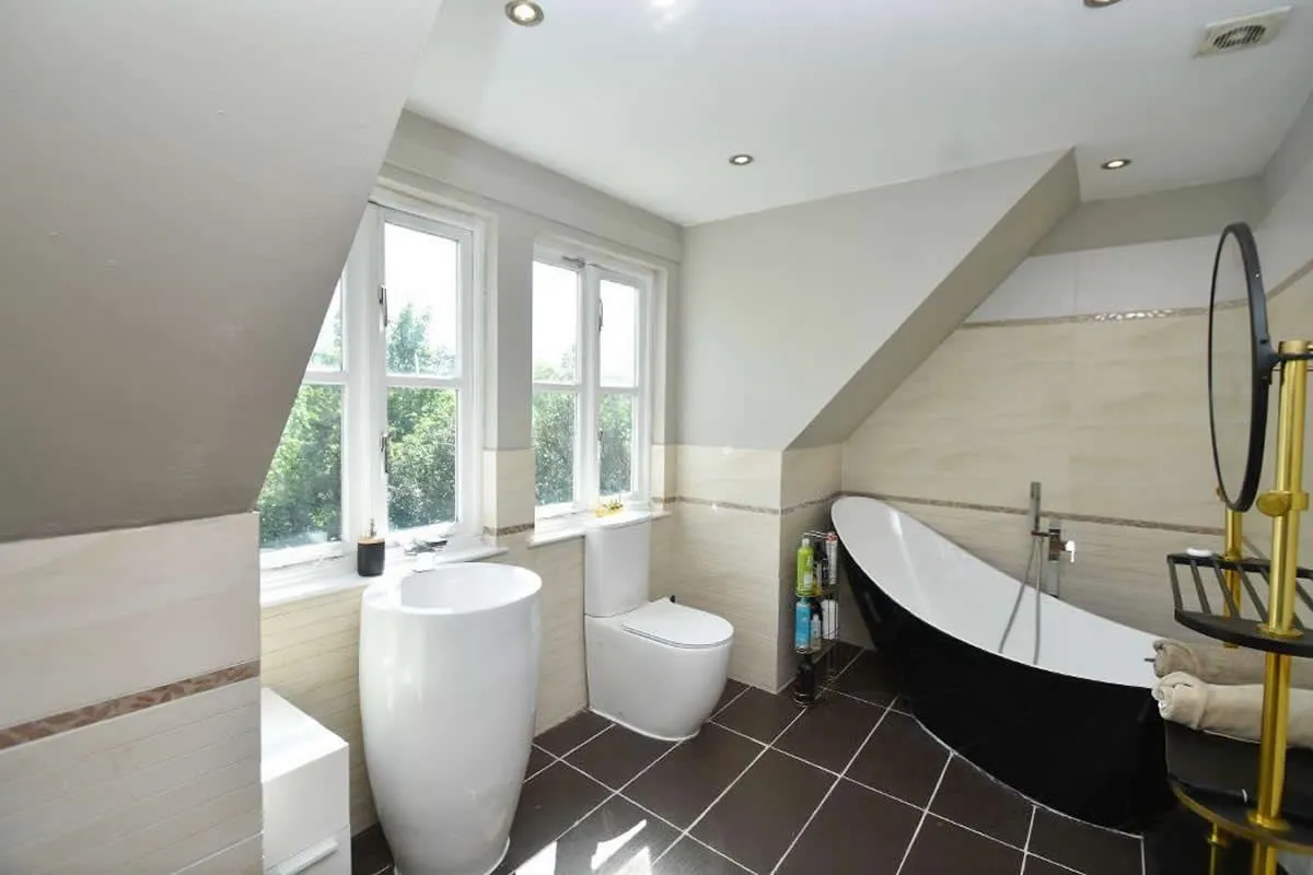 5 Bedroom   House