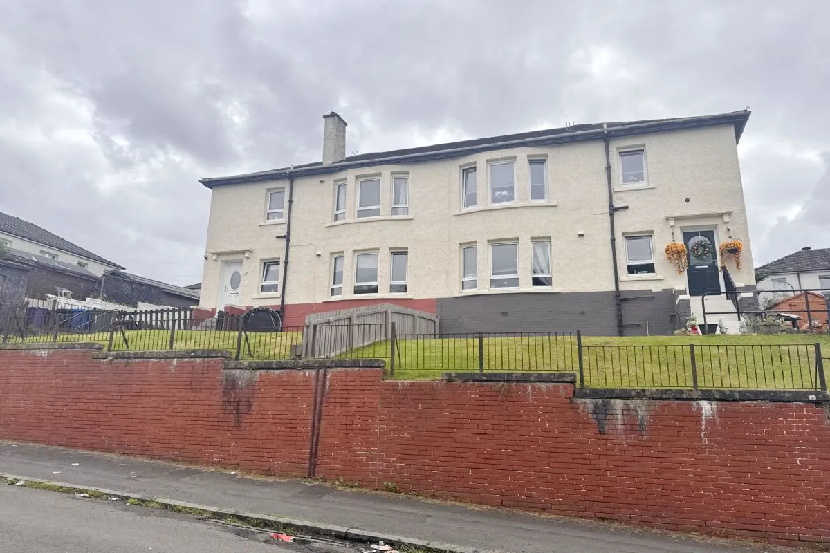 2 Bedroom   Flat