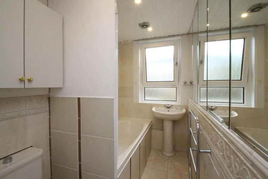 2 Bedroom   Flat