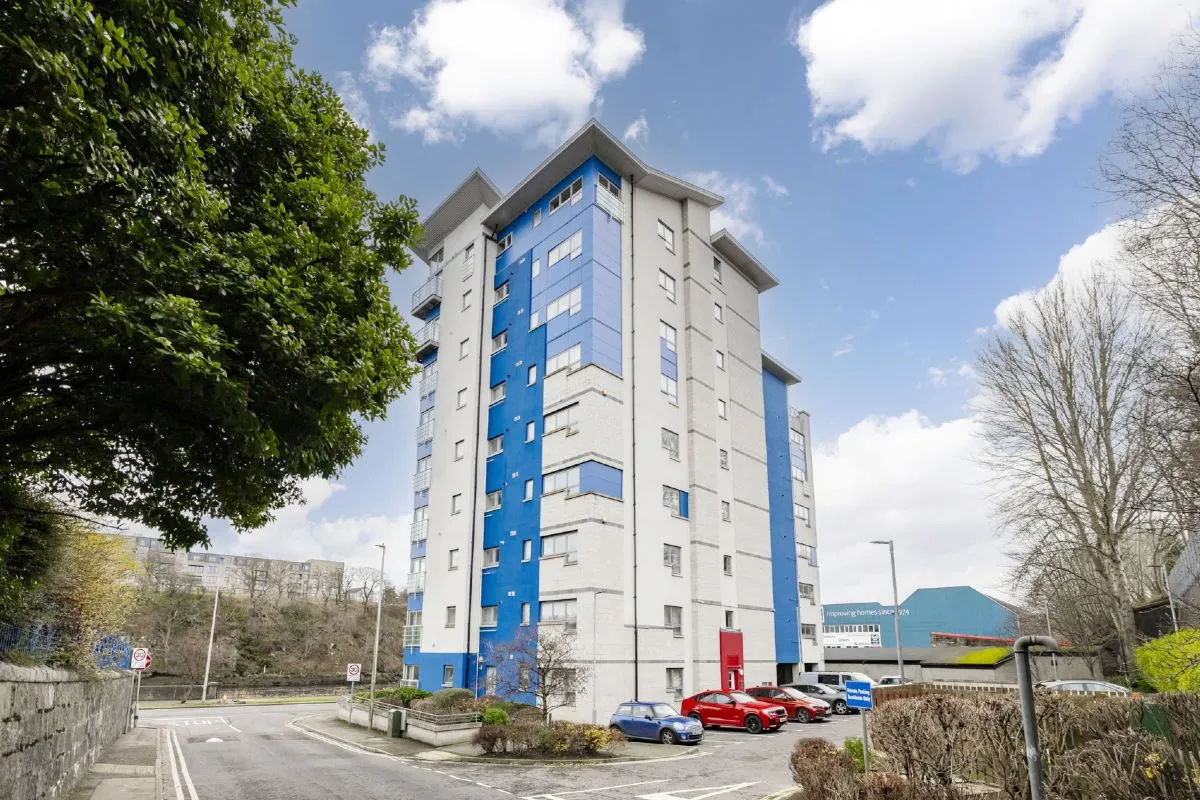 2 Bedroom   Flat