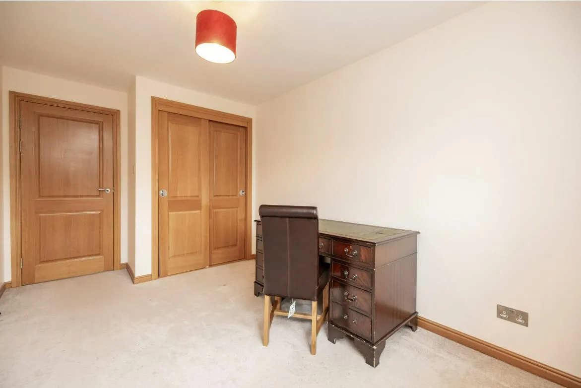 2 Bedroom   Flat