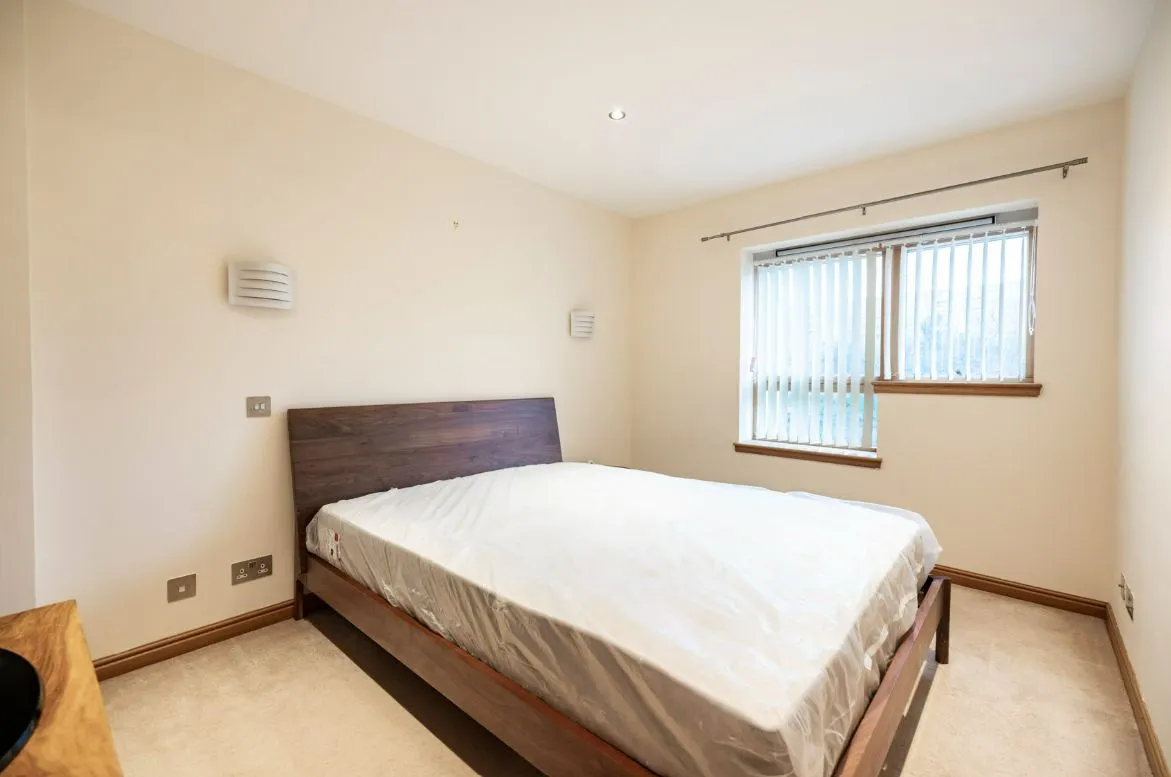 2 Bedroom   Flat