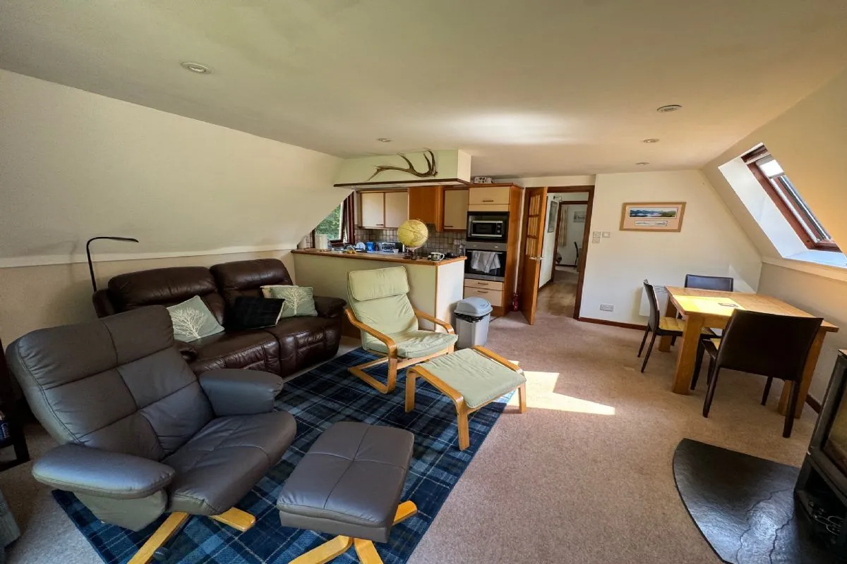 2 Bedroom   House
