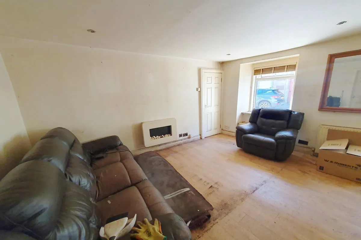 1 Bedroom   Flat