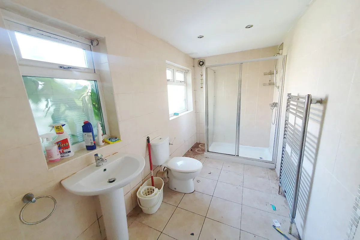 1 Bedroom   Flat