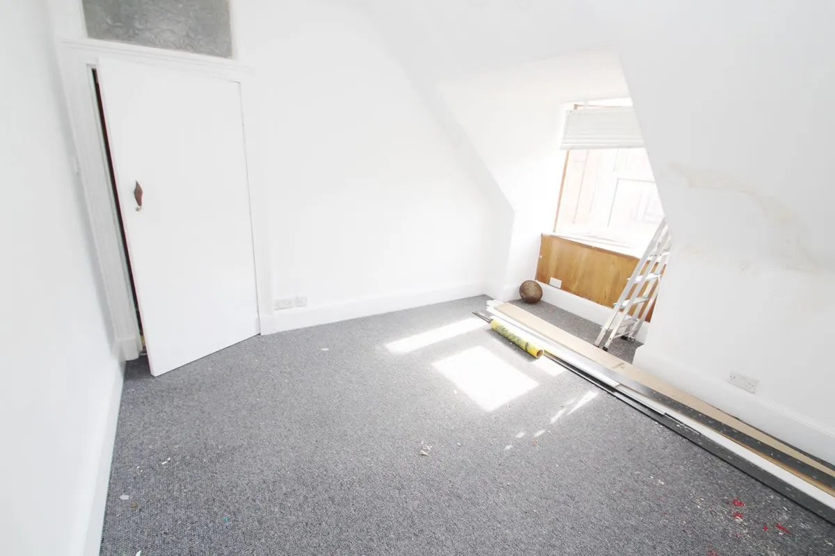 1 Bedroom   Flat