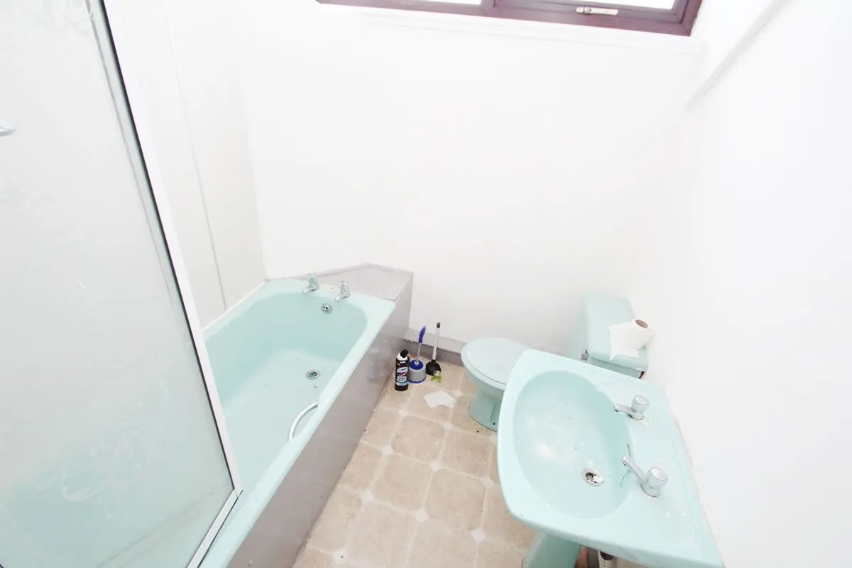 1 Bedroom   Flat