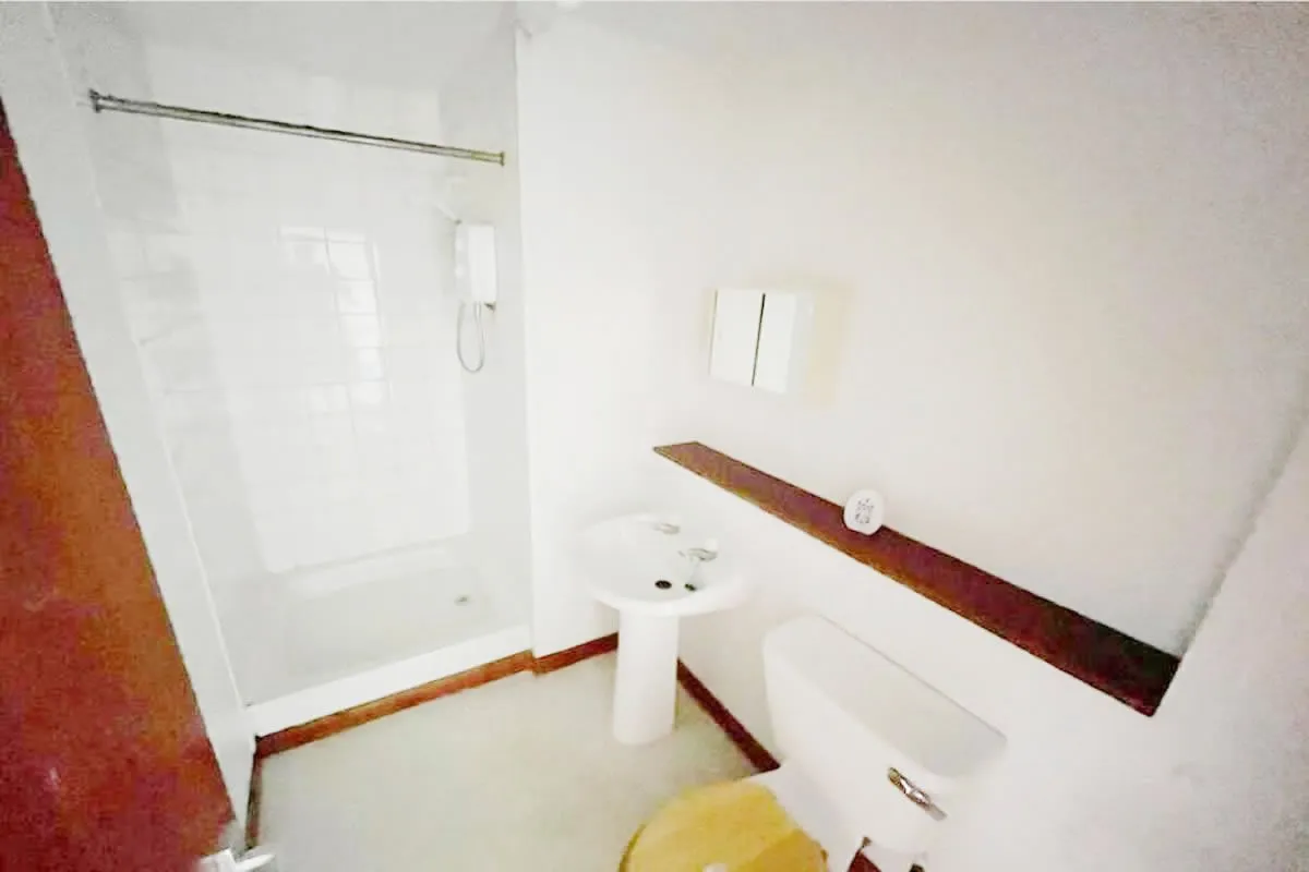 1 Bedroom   Flat
