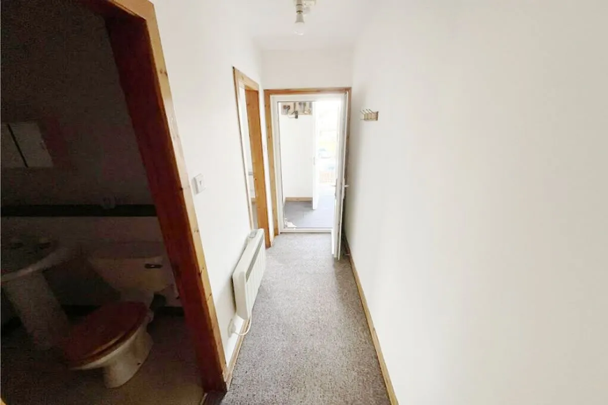 1 Bedroom   Flat