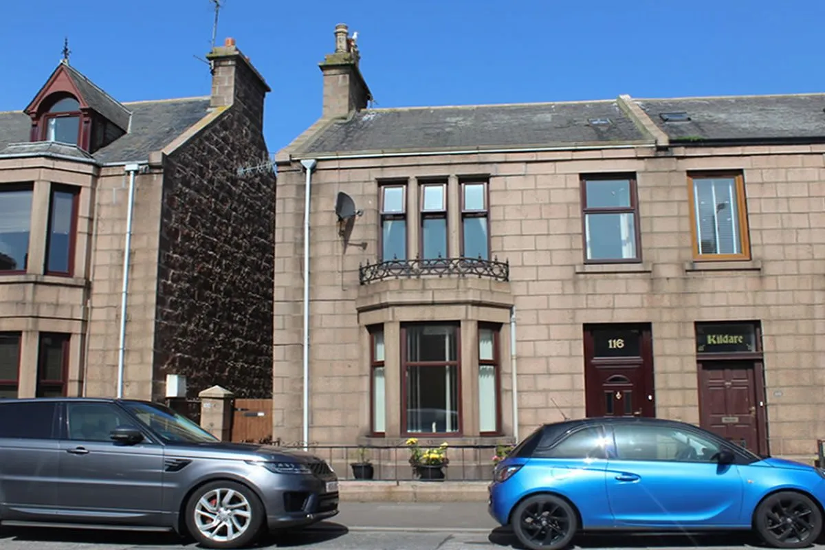 2 Bedroom   Flat