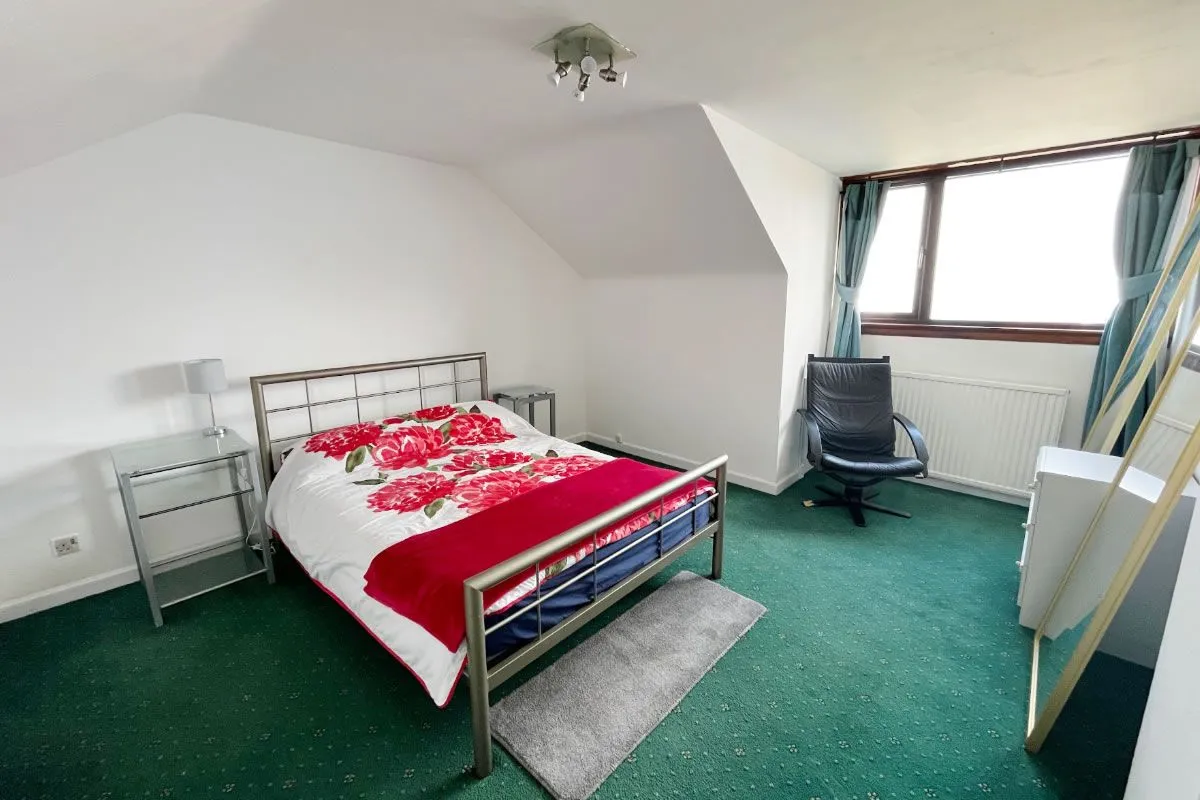 2 Bedroom   Flat