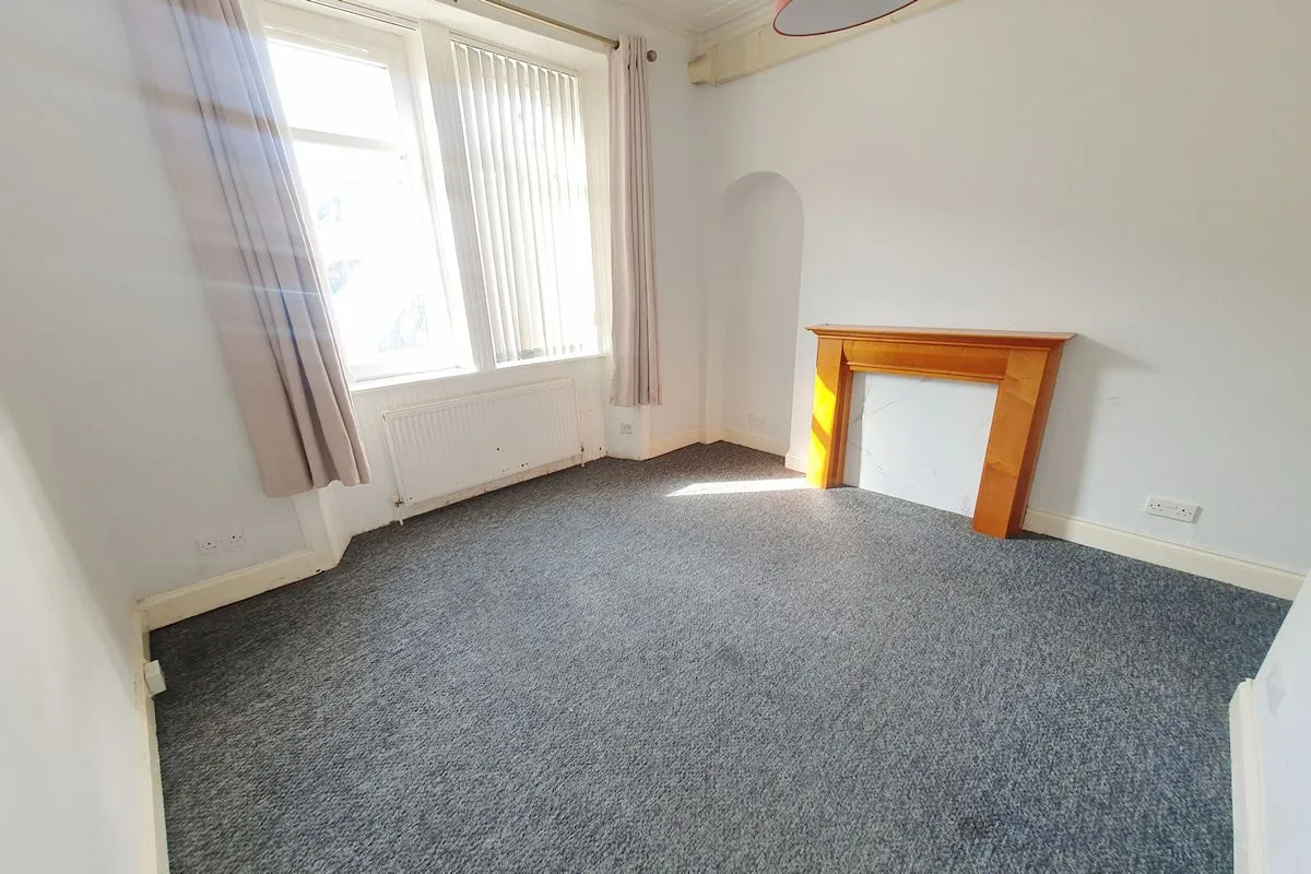 2 Bedroom   Flat