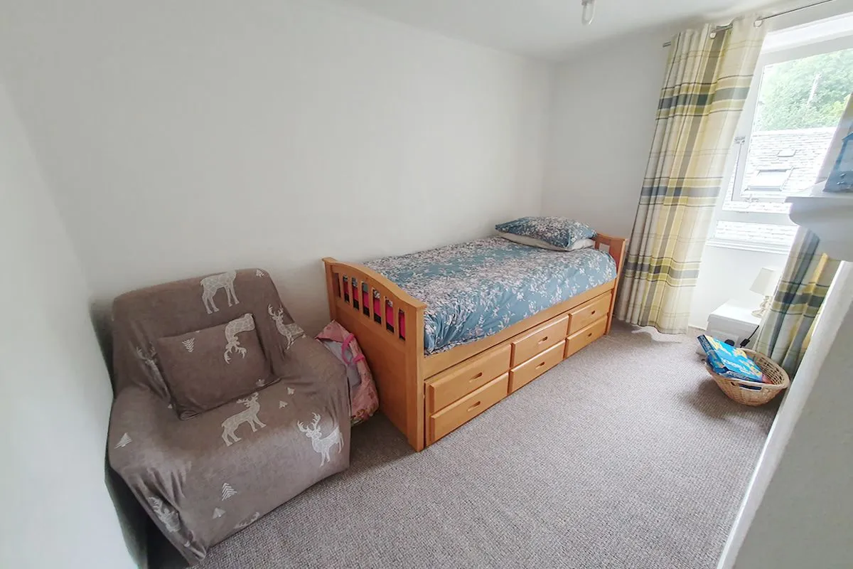 2 Bedroom   Flat