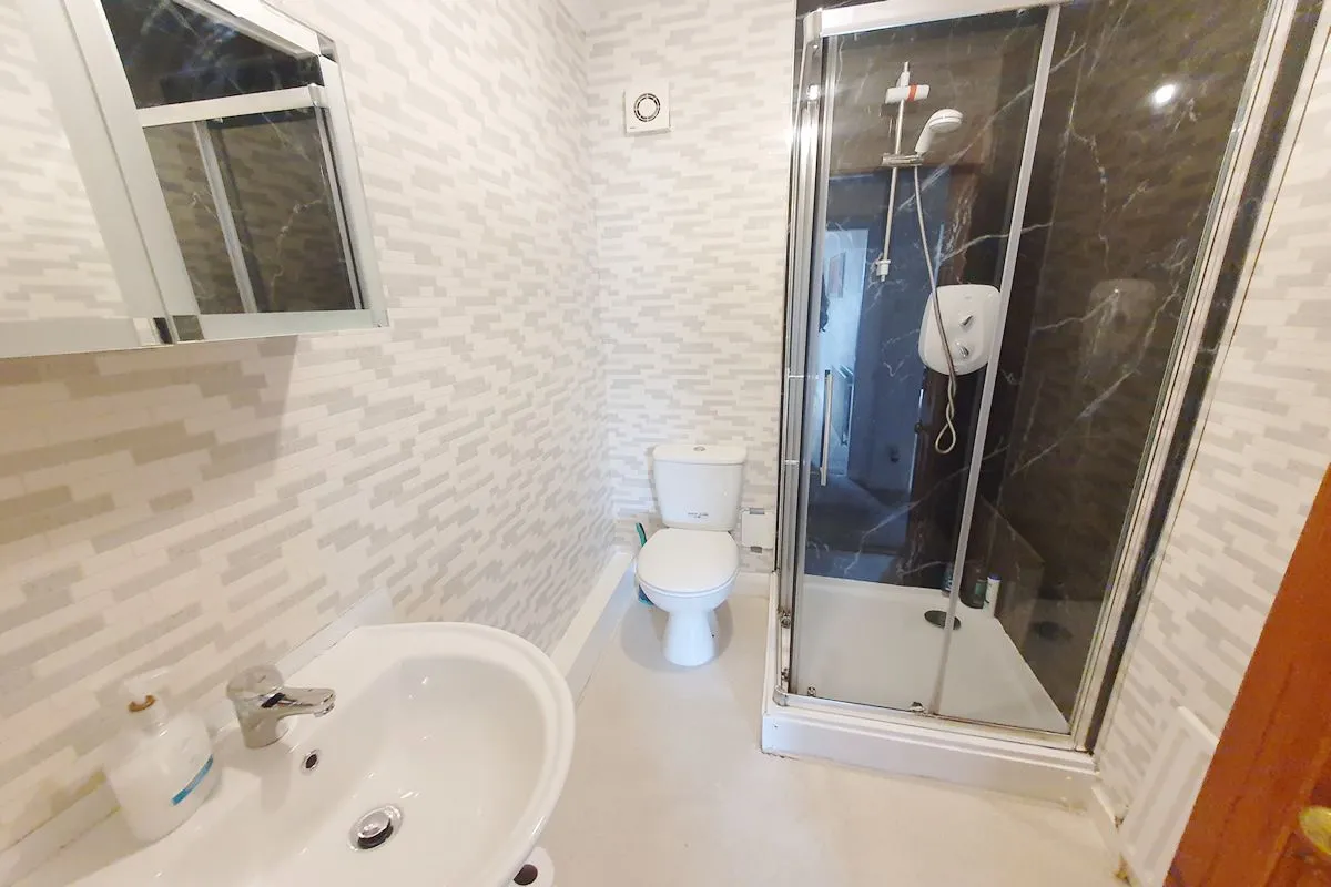 2 Bedroom   Flat