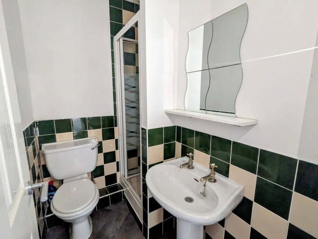 1 Bedroom   Flat