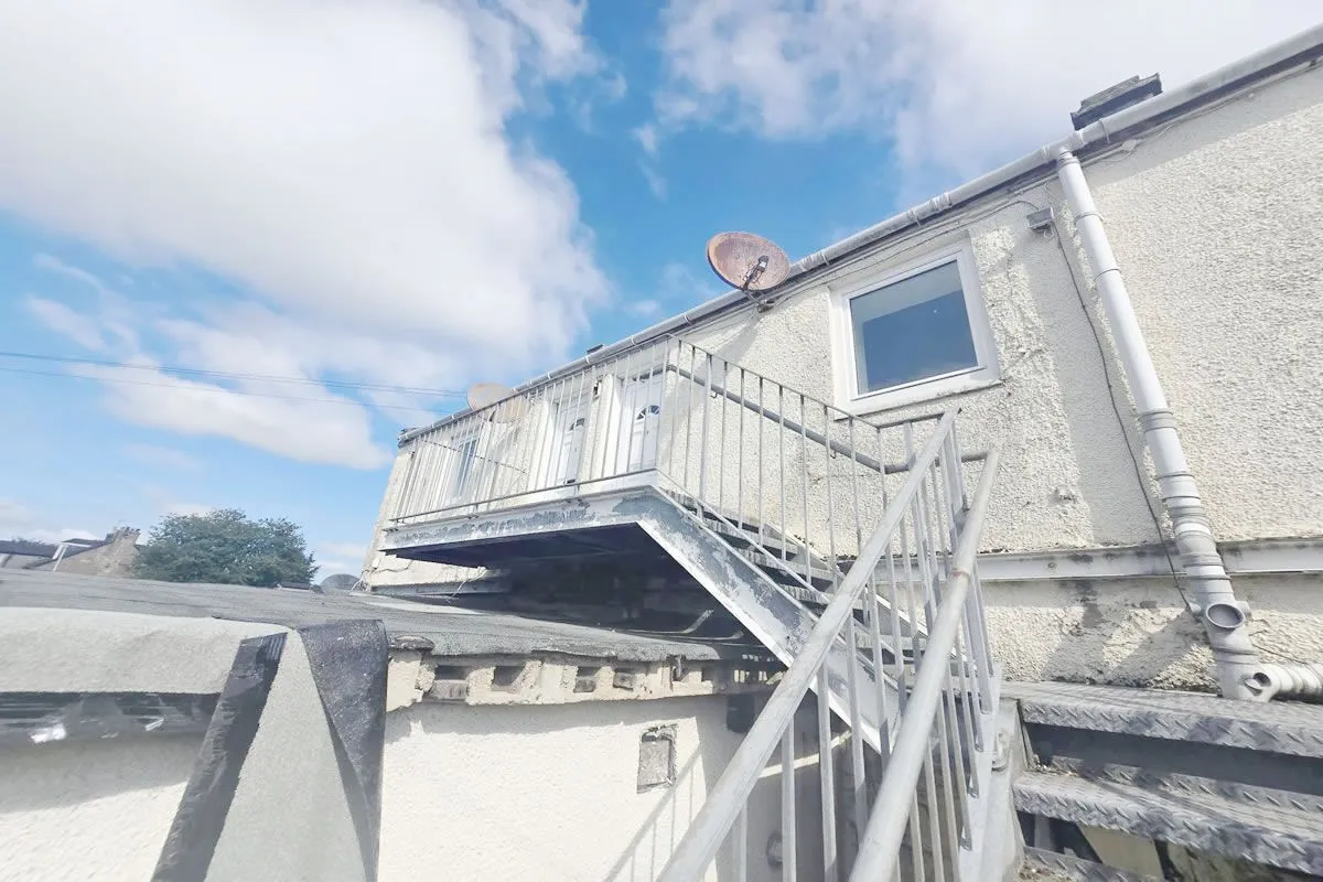 1 Bedroom   Flat