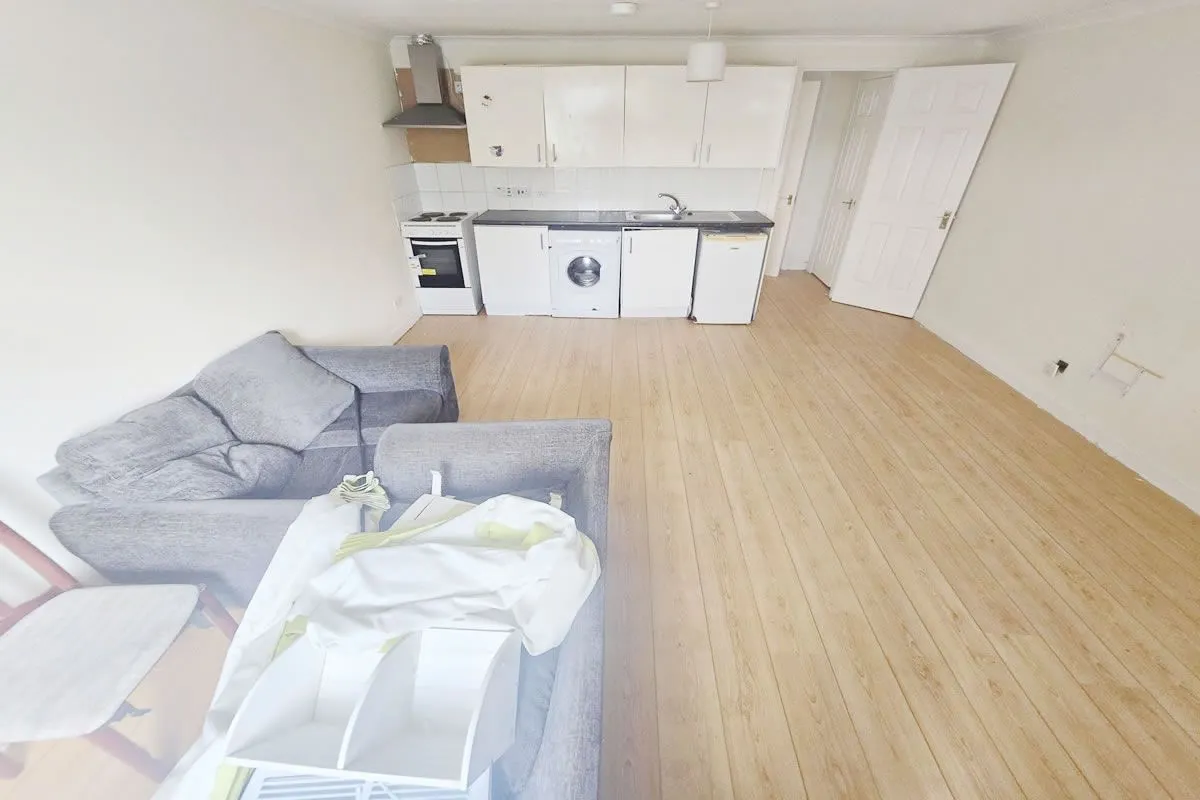 1 Bedroom   Flat