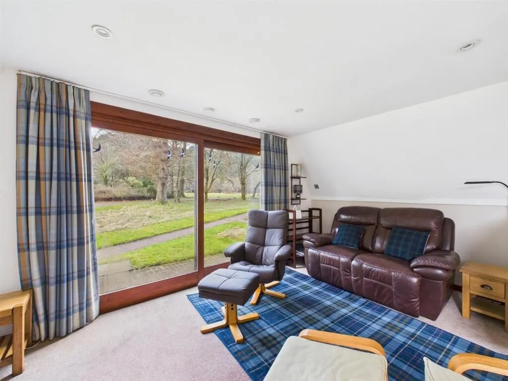 2 Bedroom   House