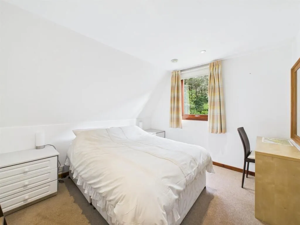 2 Bedroom   House