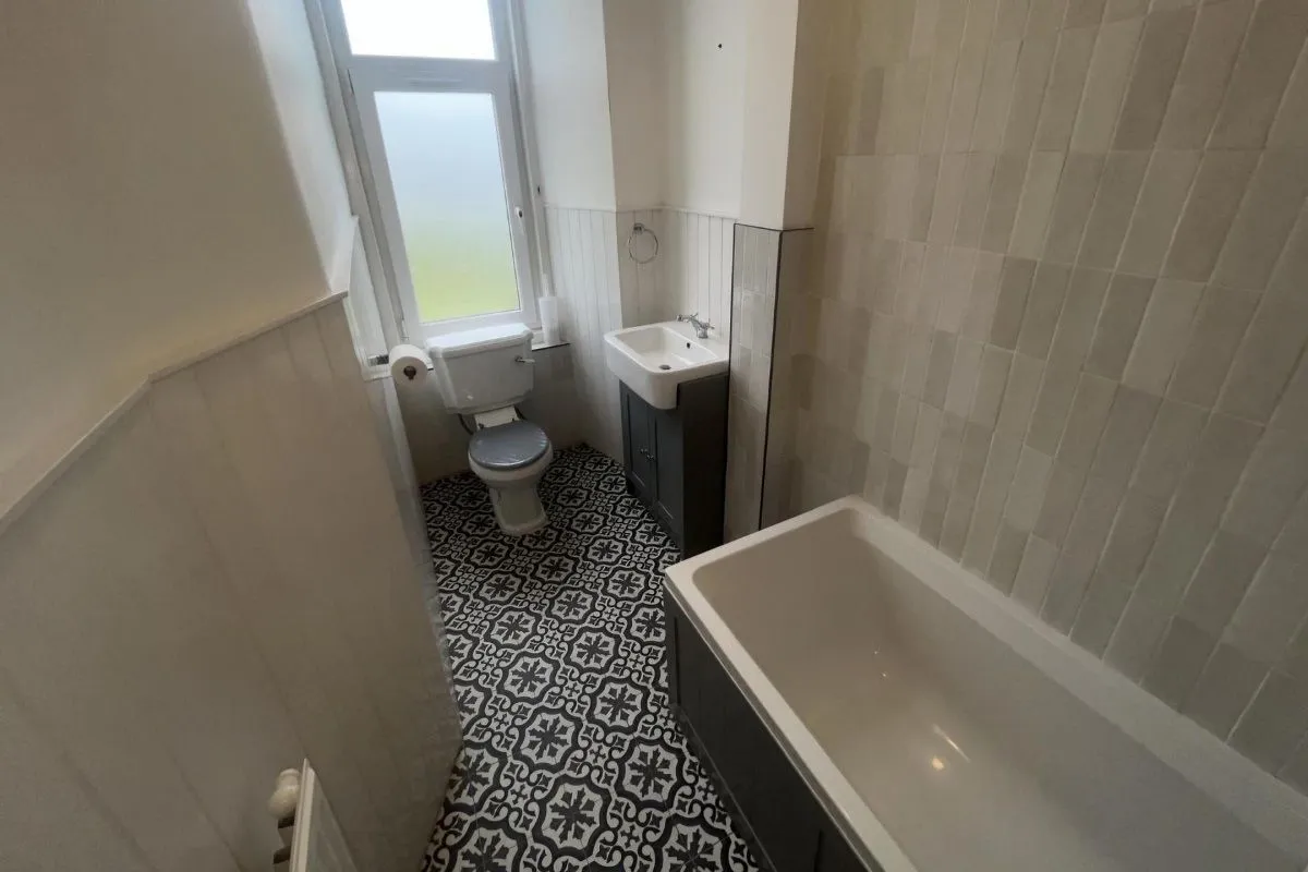 1 Bedroom   Flat