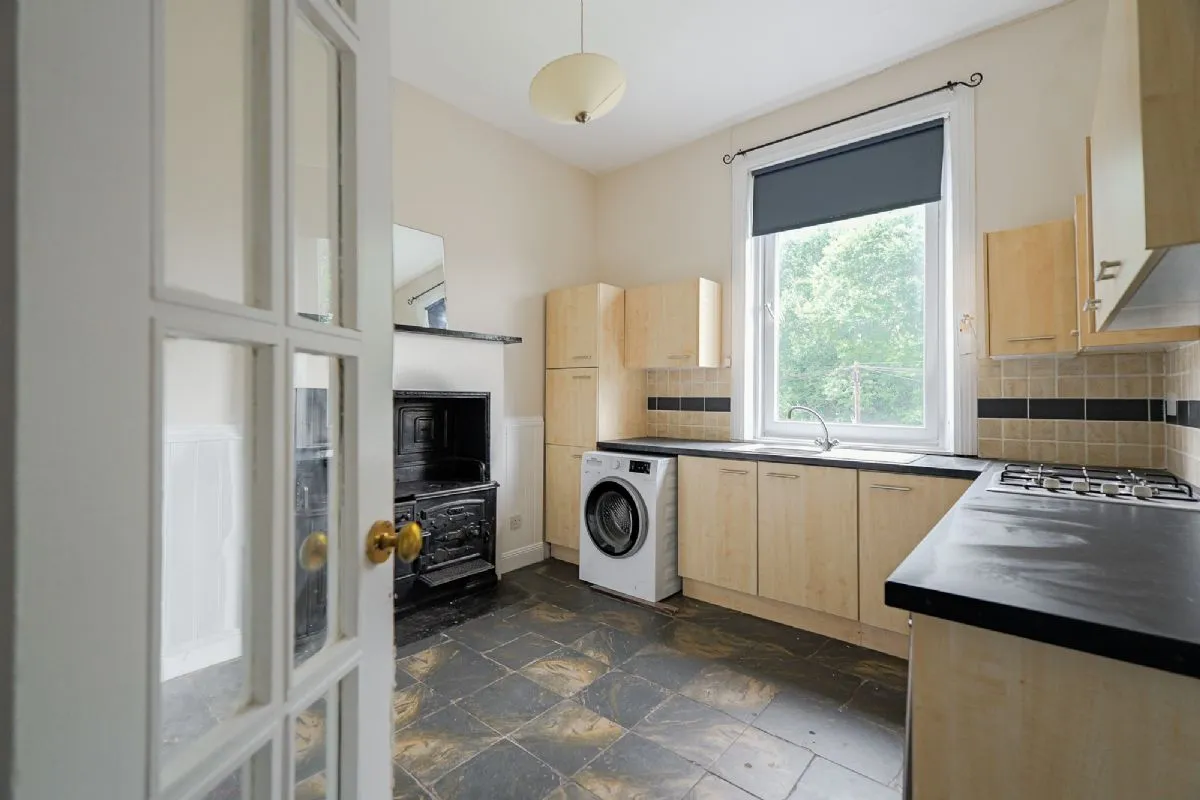 1 Bedroom   Flat