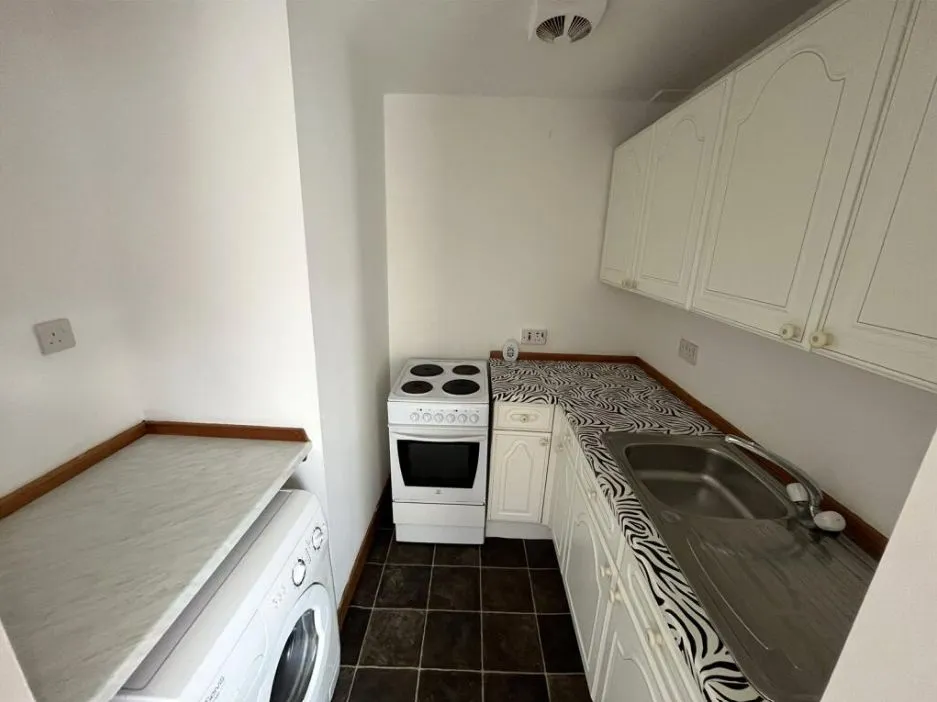 1 Bedroom   Flat