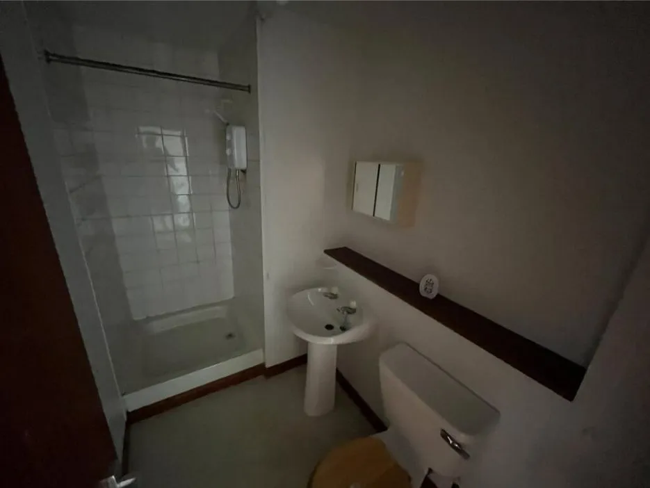 1 Bedroom   Flat