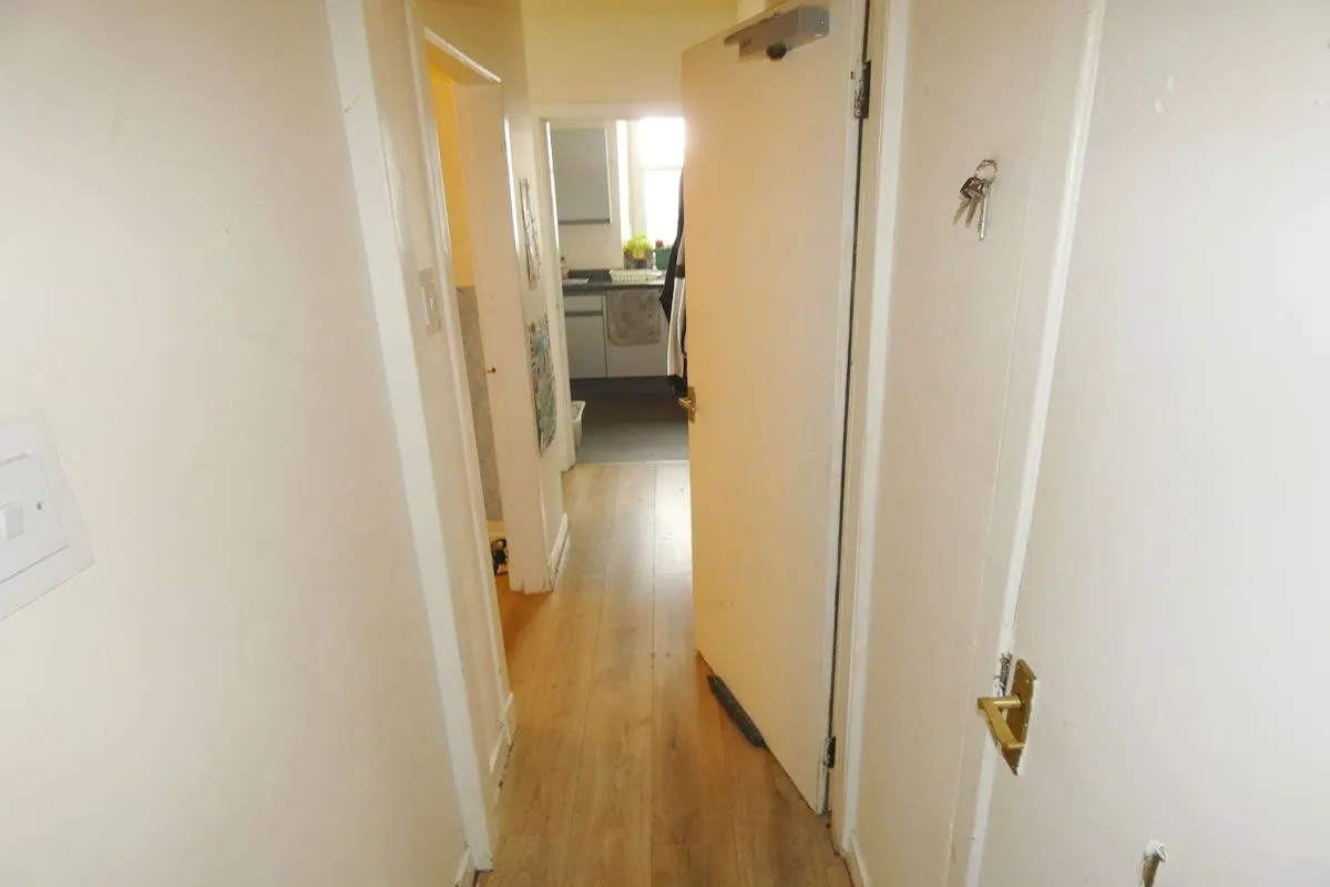 2 Bedroom   Flat