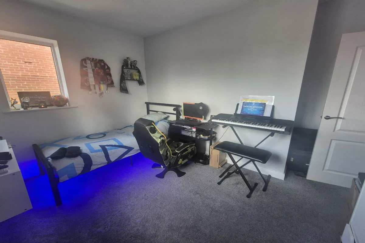 3 Bedroom   House