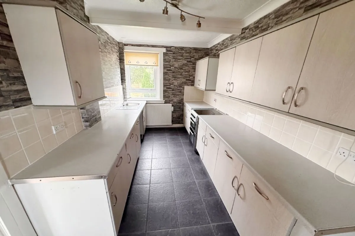 2 Bedroom   Flat