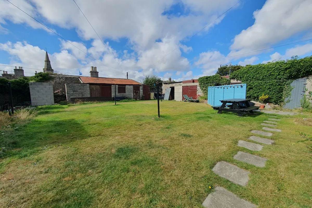 2 Bedroom   Flat