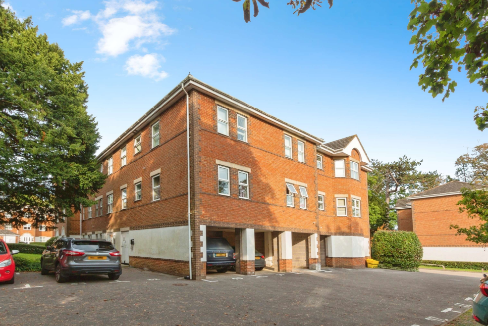 2 bed Apartment