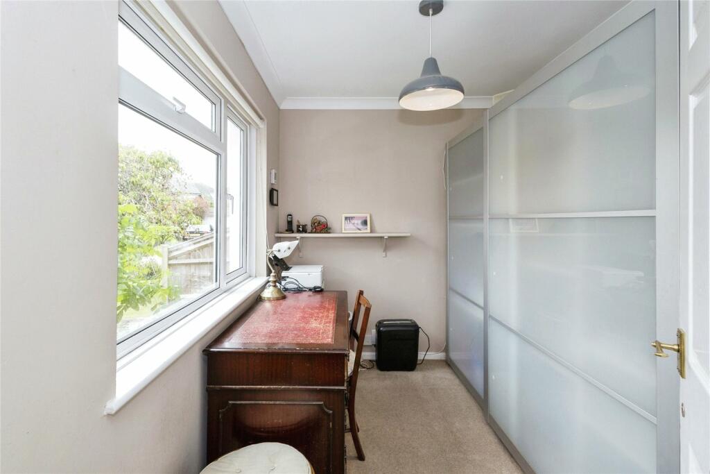 4 bed Detached