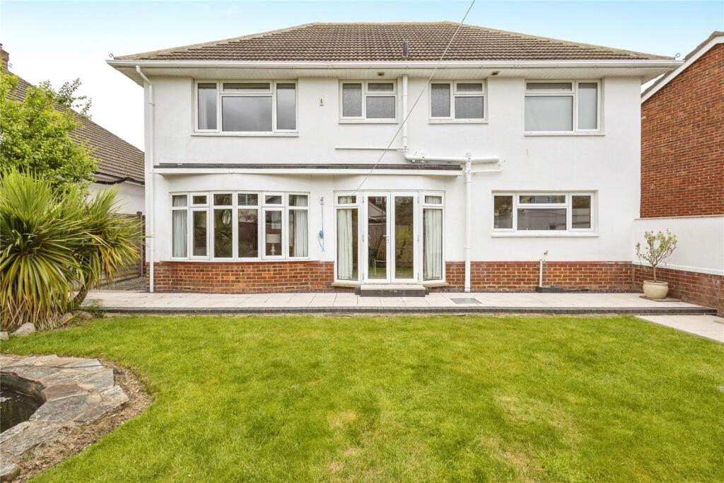4 bed Detached