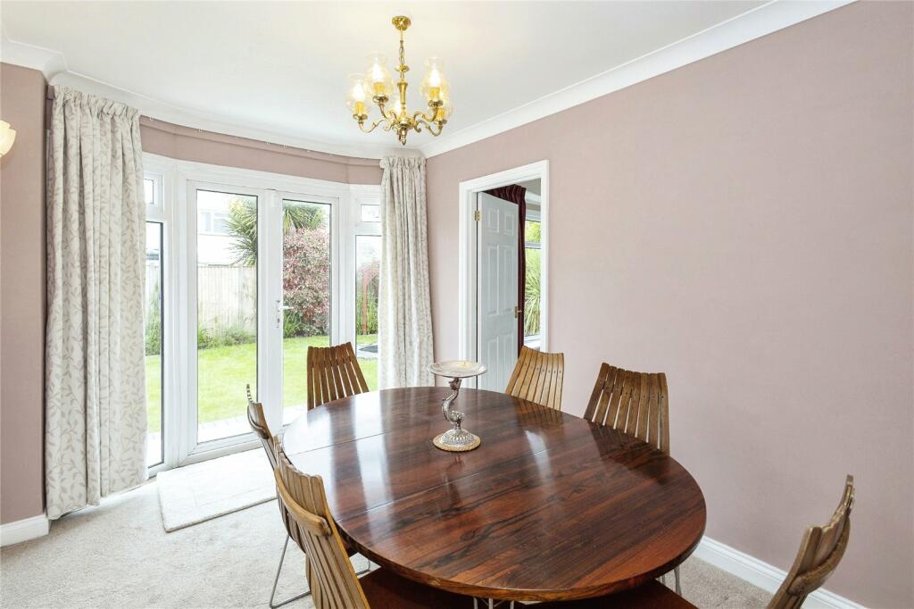 4 bed Detached