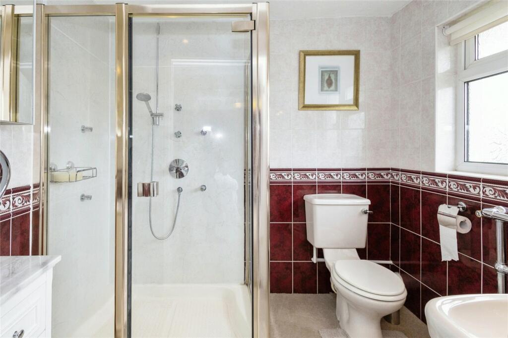 4 bed Detached