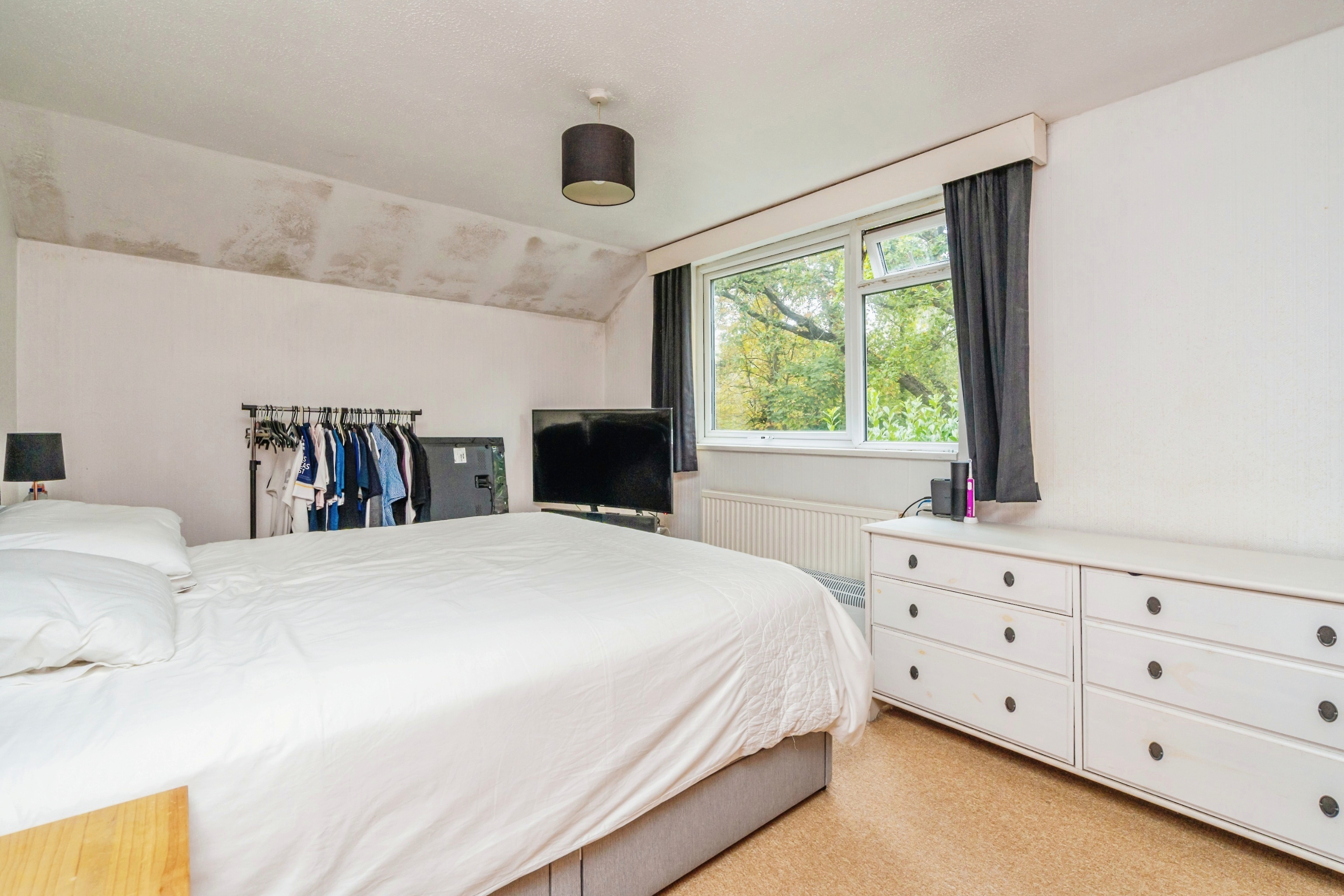 5 bed Detached