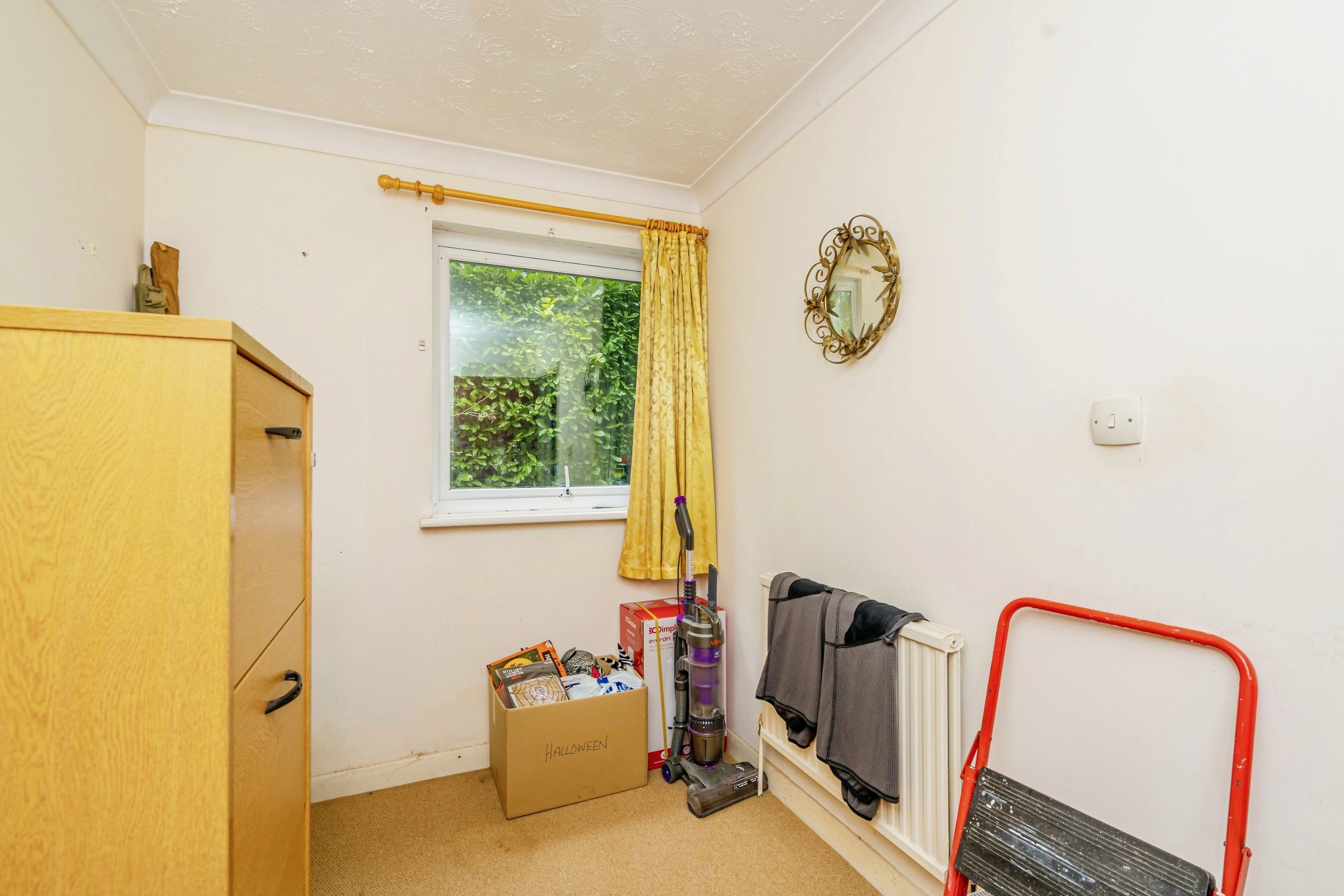 5 bed Detached