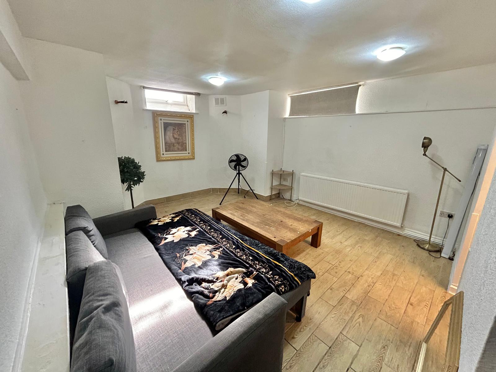 1 bed Apartment